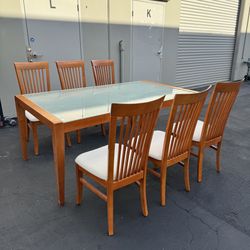 7-peace Modern Solid Wood Dining Set, Dining Table and 6 Chairs Good Condition