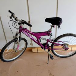 Ladies Mongoose XR-75 Bike