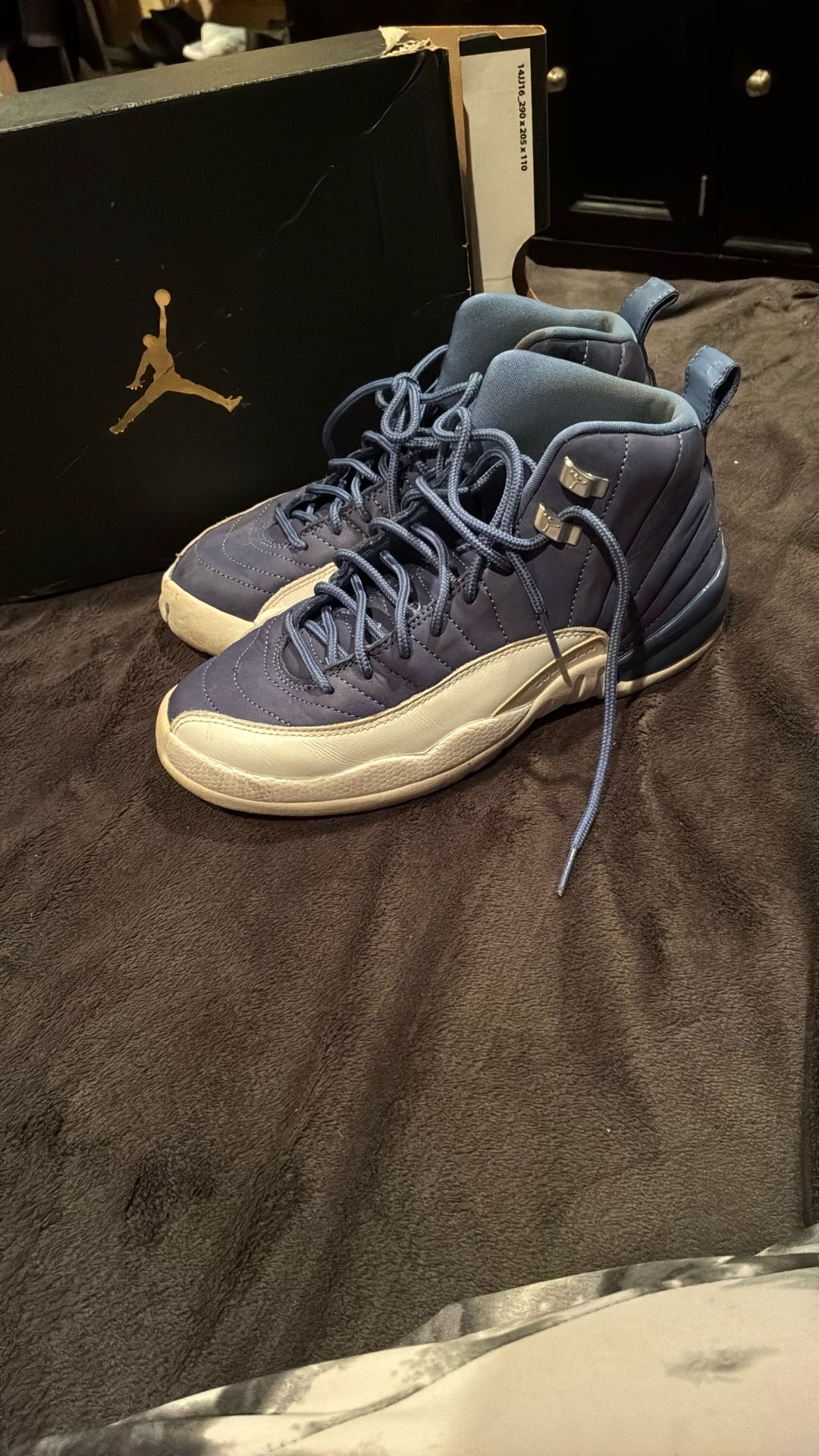 Jordan 12 blue and white size 6