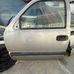2004 Chevy Tahoe Doors