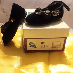 Step & Stride Toddler Girl 2.5D Black W/Blk&Gold Bow* Crushed Velvet Dress Shoes
