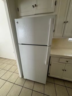 GE Fridge