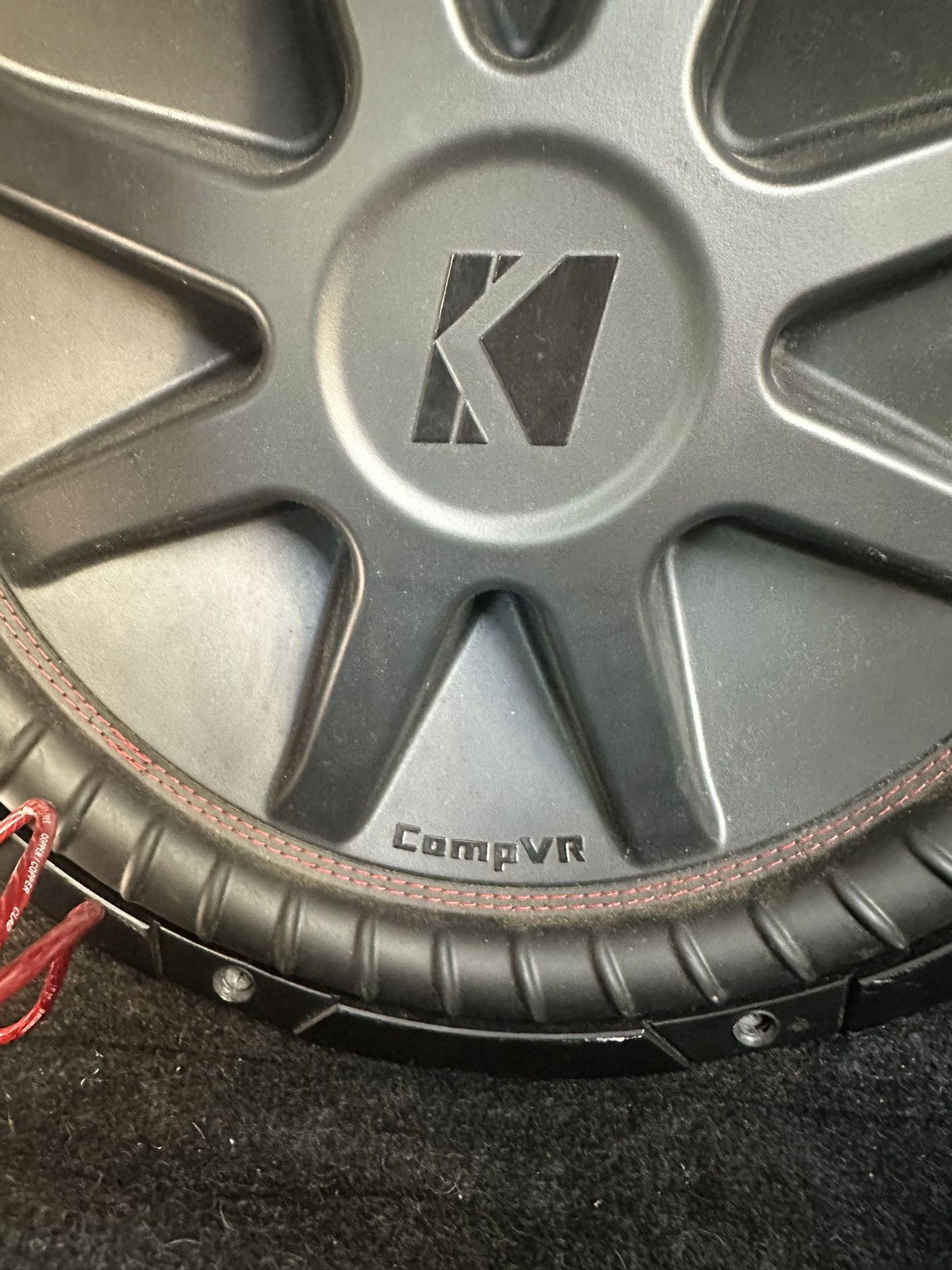 15” Kicker competition sub with box