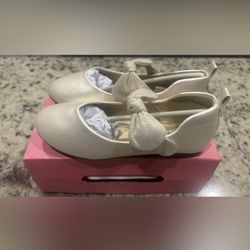 Brand New Kids Flats/Size 2 