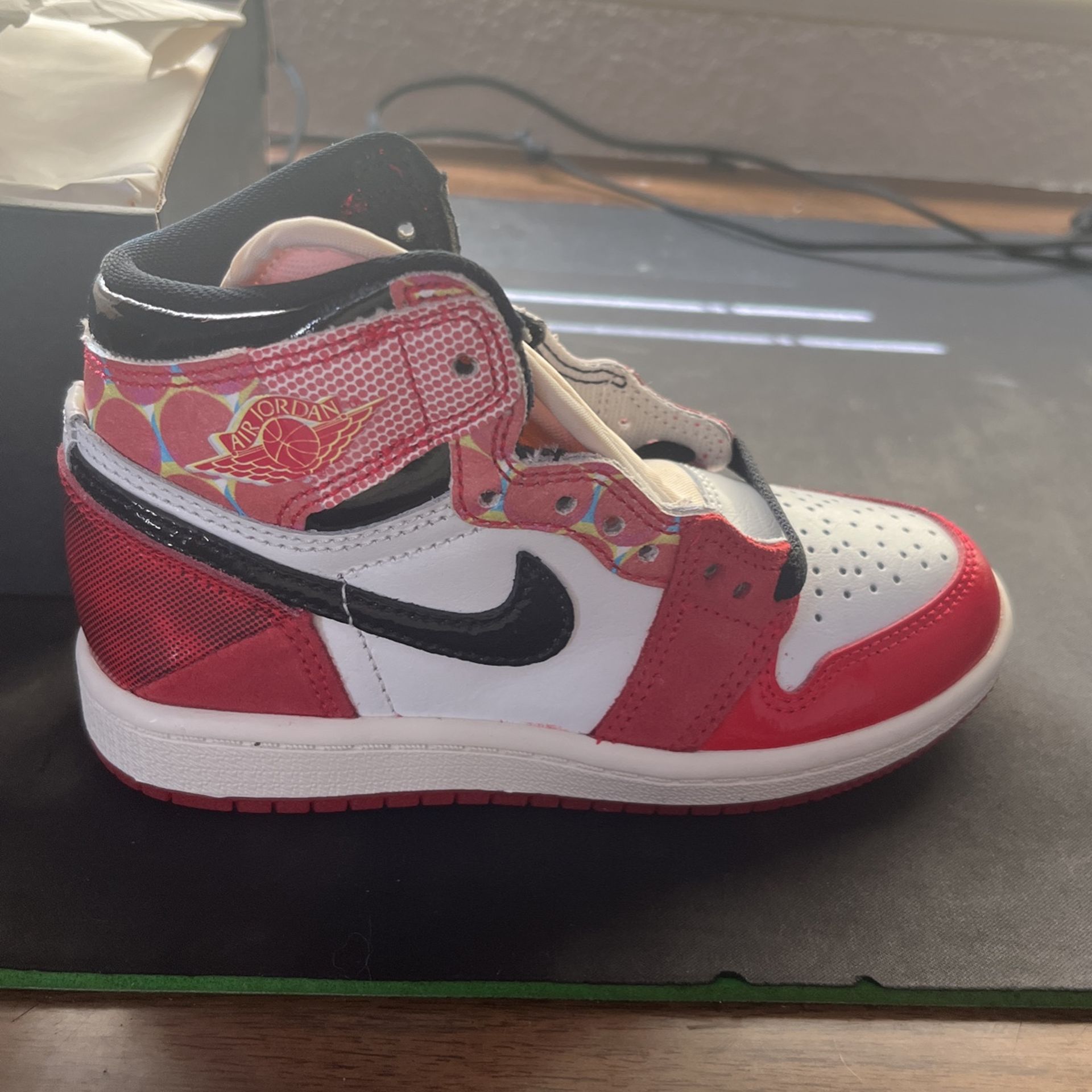 Jordan 1 High Size 11c Spiderman Across The Spider Verse