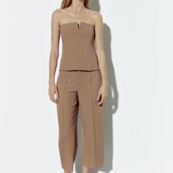 Zara NWT S seamed bustier corset in champagne. Strapless and straight neckline. Side hidden closure. 72% polyester 22% viscose 6% elastane