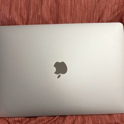 MacBook Air 13 Inch 2019 True Tone