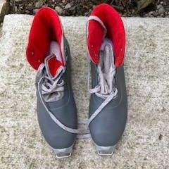 Solomon Cross County Ski Boots