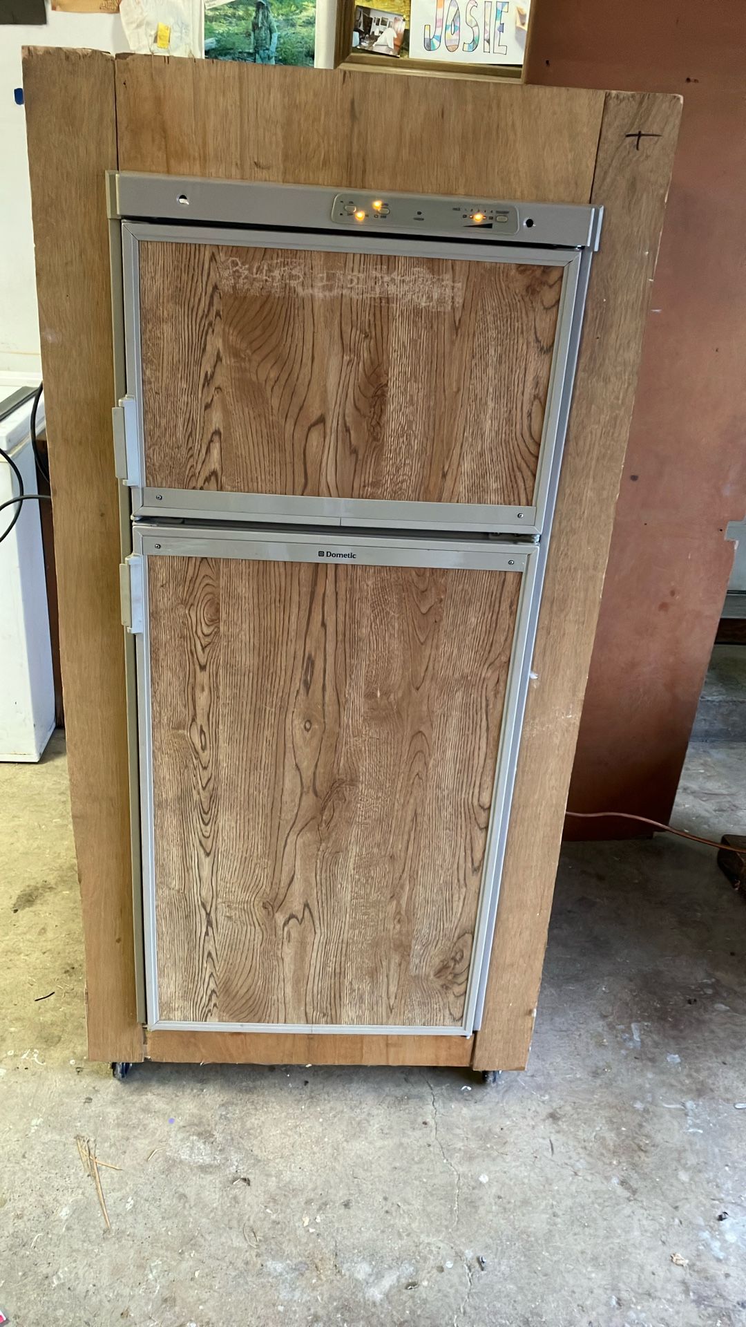 RV Frigerator…Dometic Model RM2620