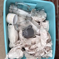 Tote of glasses must pick up