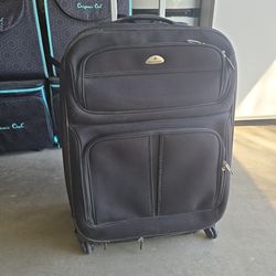 28x17 Samsonite luggage