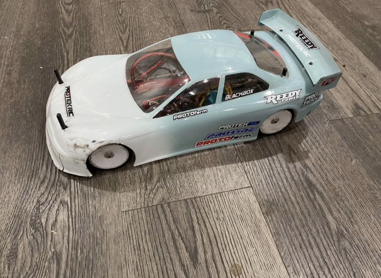 ARC RACING R11 1/10 BRUSHLESS TOURING RACE CAR