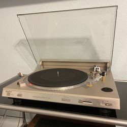 Vintage Sony PS-333 turntable 