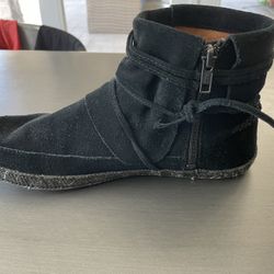 Ugg Boots Size 8.5