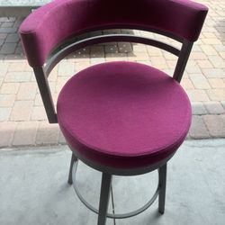 Amisco Custom  Hi Top Pub Table &Barstools Set Of 4 