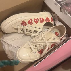 Comes des garcon Converse In White. brand New And Authentic 10000%