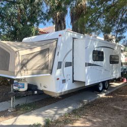 2012 Flagstaff By Forest River Shamrock M23ss Camping Trailer 