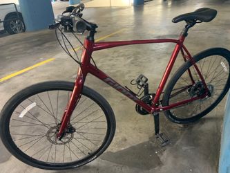 Giant escape 2. 18 speed X-Large lightweight aluminum frame with hydraulic disc brakes