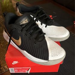 Nike basketball Shoes
