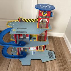 Vintage Car Garage Toy
