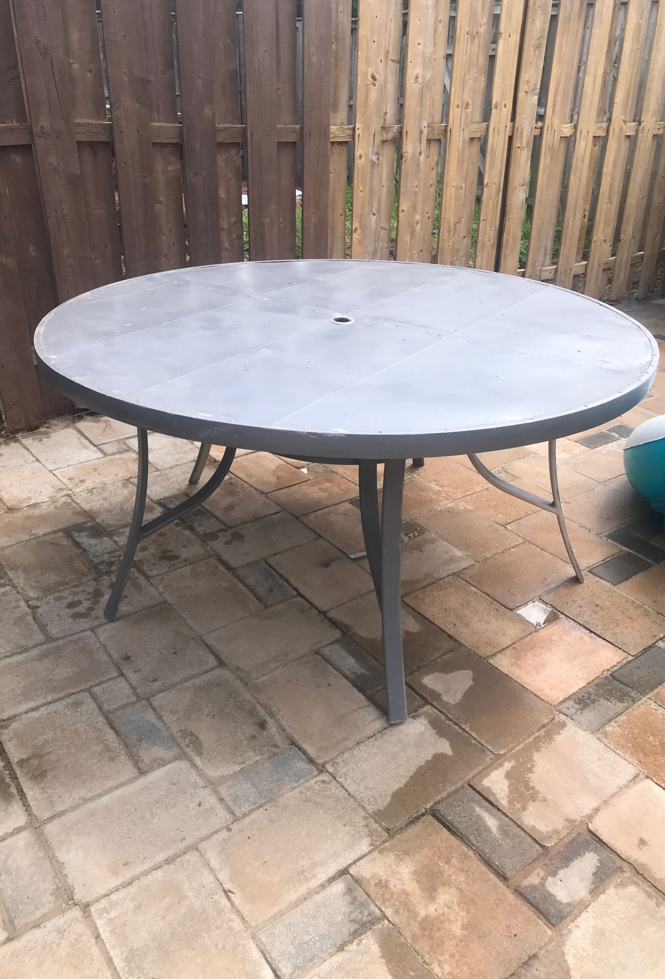 metal table for free