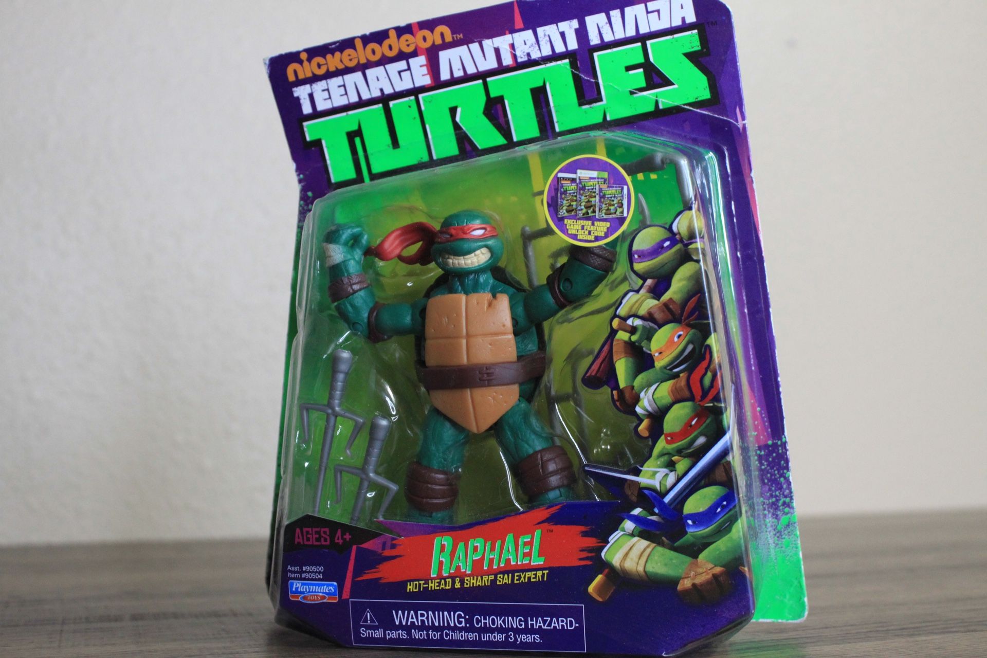 Teenage Mutant Ninja Turtle Raphael 2012 TMNT Nickelodeon Raph + Game Code