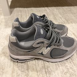 2002R New Balance’s Grey - Size 10.5
