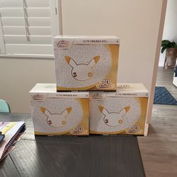 Pokemon 30th Anniversery ETBs