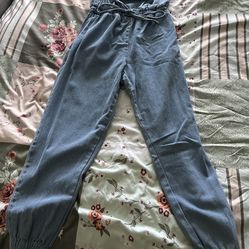 Jean Romper XS but gots like S/M. From Windsor. $15