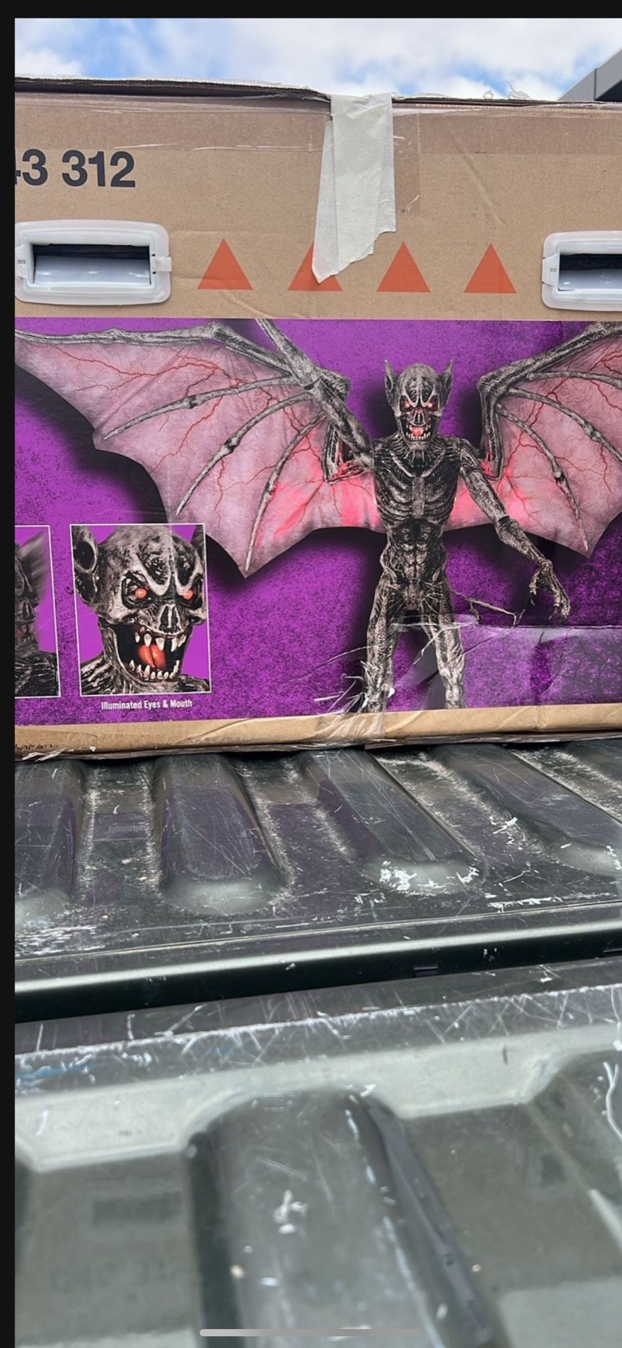 Home Depot Animatronic 12.5 FT Wide Predador Of The Night for Sale in