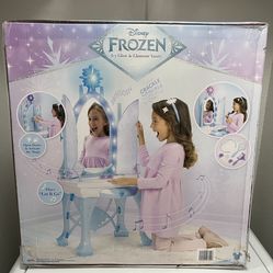 Disney Frozen icy glow and glamour vanity