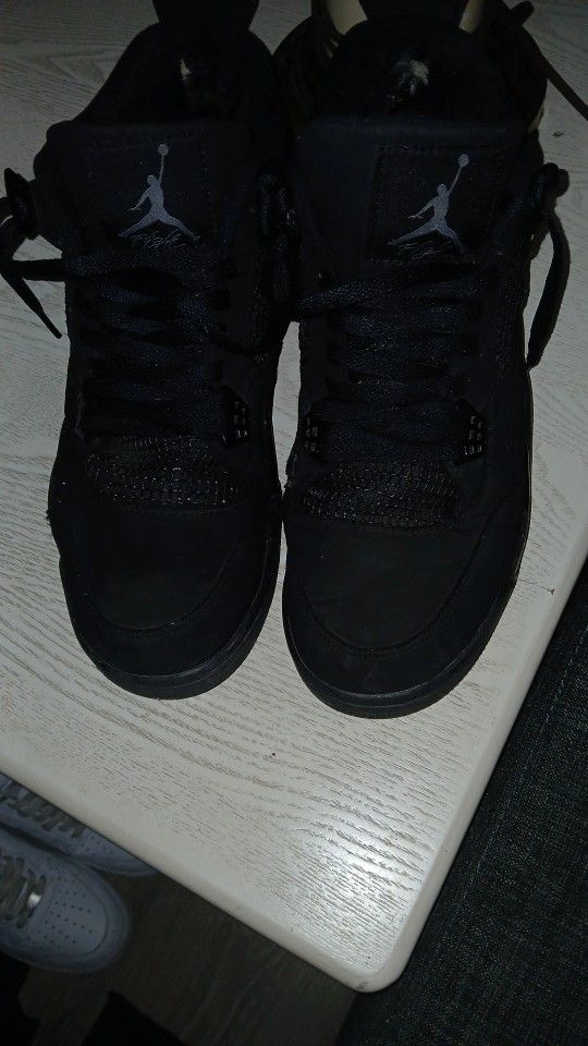 Black Cat 4s 250$ Moonlight 5s 150$