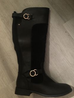 Black sz 9 boots