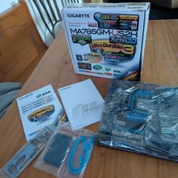 GIGABYTE Ultra Durable Motherboard 