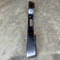 GMC Sierra Stepside & Chevy Silverado Stepside, Tahoe, Suburban, Avalanche & Yukon Rear Bumper OEM 2000 2001 2002 2003 2004 2005 2006