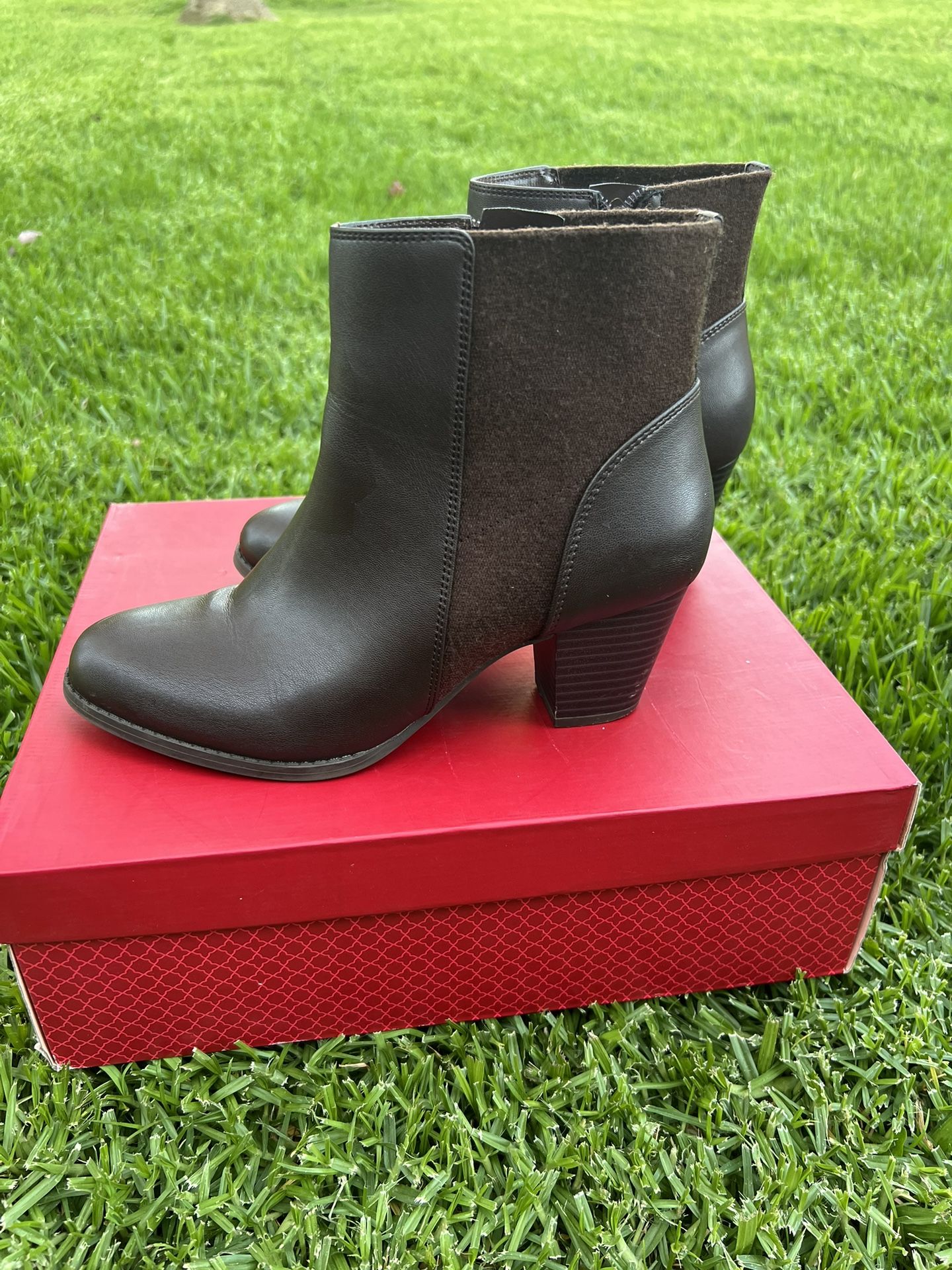 Kelly & Katie Brown Boots