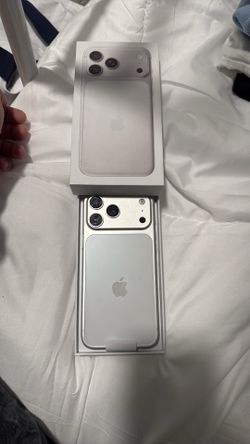 iPhone 17 PRO MAX