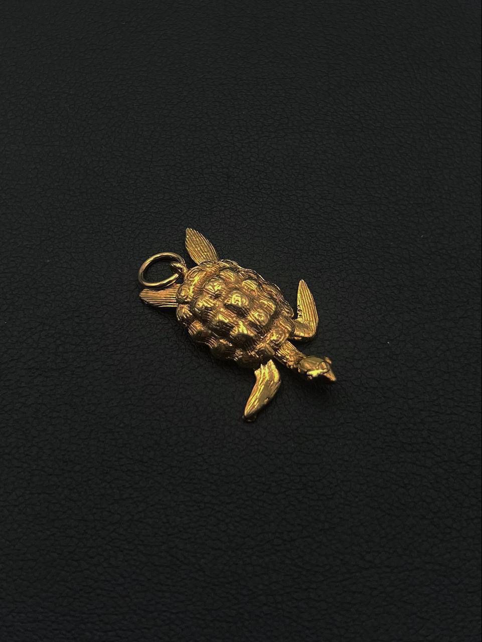 9k solid yellow gold turtle pendant charm