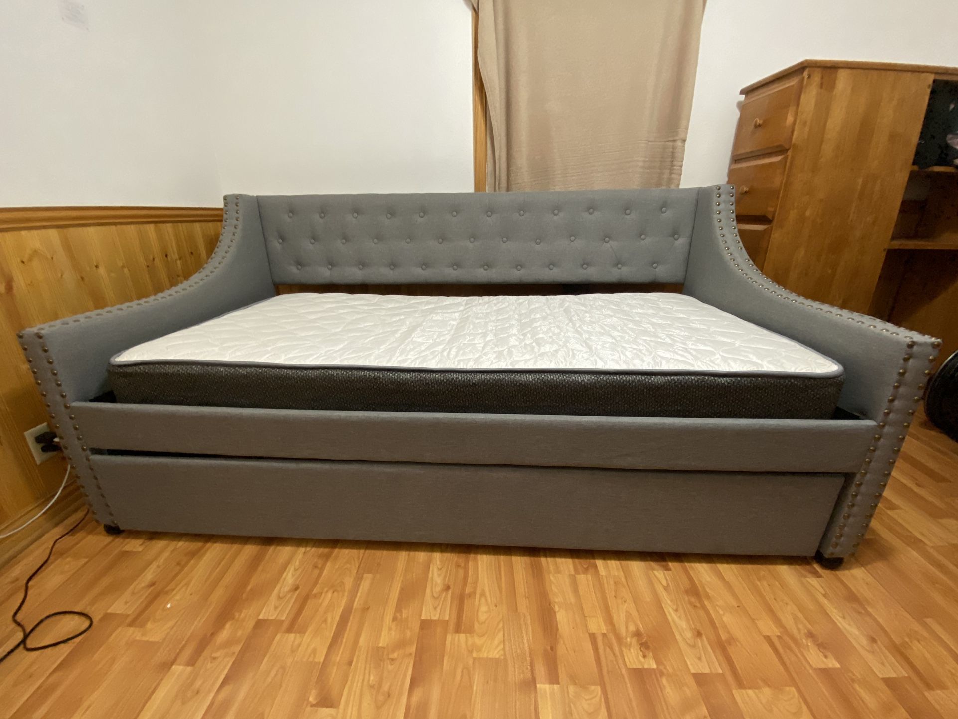 Twin Bed 