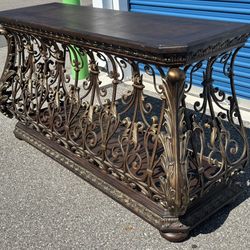 PULASKI ROYALE SOFA TABLE 67” HALLWAY ENTRANCE TABLE LEATHER TOP