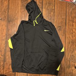 SLIGHTLY WORN NIKE HOODIE (THERMA -FIT) XXL (CLEANED)