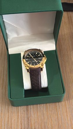 Precisionista watch gold