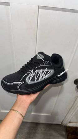 Dior b30 brand new size 8 last pair available