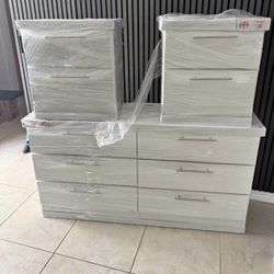 Dresser And 2 Nightstands - Cómoda Y 2 Mesitas De Noche 