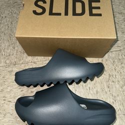 Yeezy Slide Slate Marine Size 6/8/11/12/13