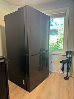 Samsung Black stainless steel fridge, microwave, oven, & dish washer