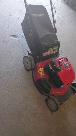 675 troy bilt lawnmower 190 cc working.condition
