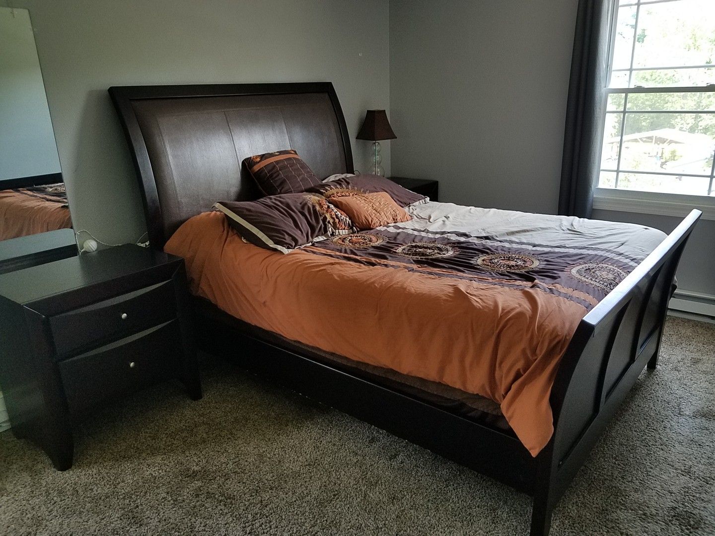 Queen bedroom set