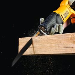 Dewalt Saw