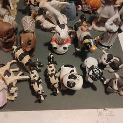 Whole Set Of Moo moo Cow Figurines In Great Shape 